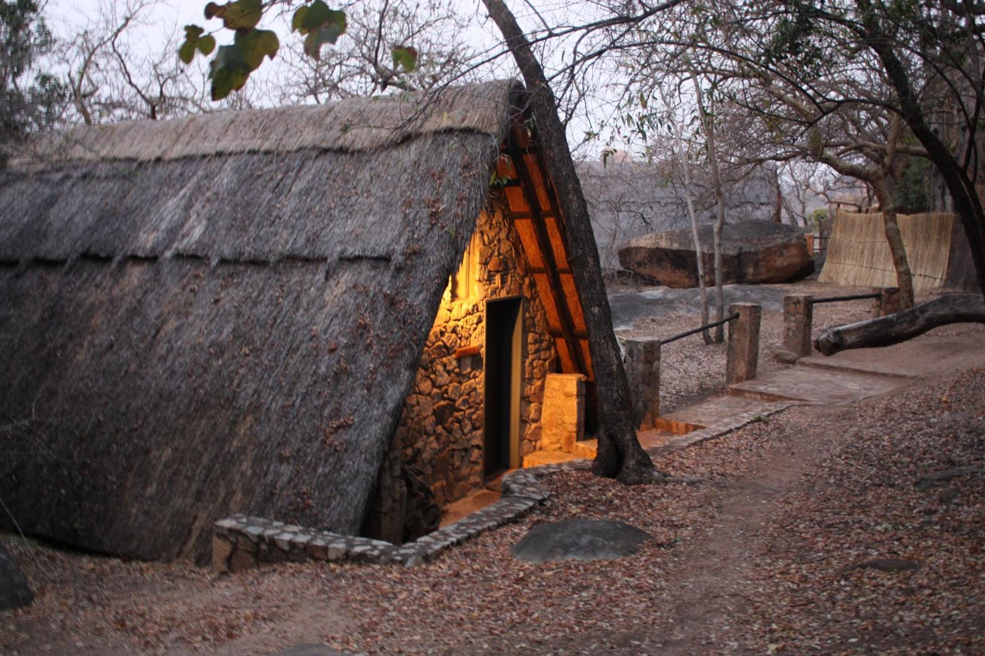 Villa Big Cave Camp Matopos Exterior foto